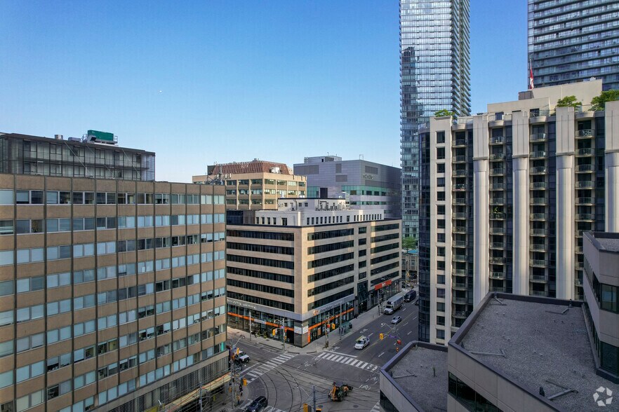 More Photos Of 800 Bay St, Toronto Office For Lease