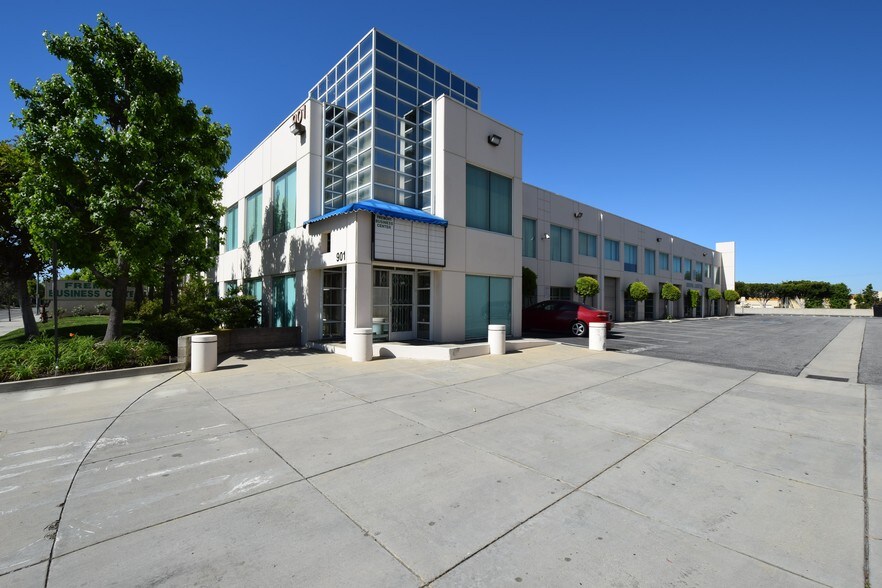 More Photos Of 901 S Fremont Ave, Alhambra Warehouse For Lease