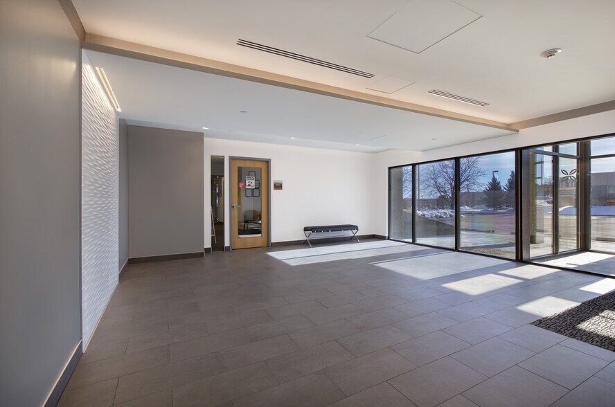 More Photos Of 274 Union Blvd, Lakewood Medical For Lease