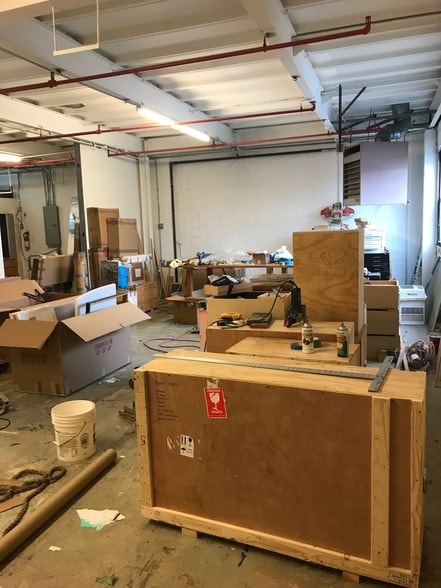 More Photos Of 18 Bay St, Brooklyn Flex For Lease