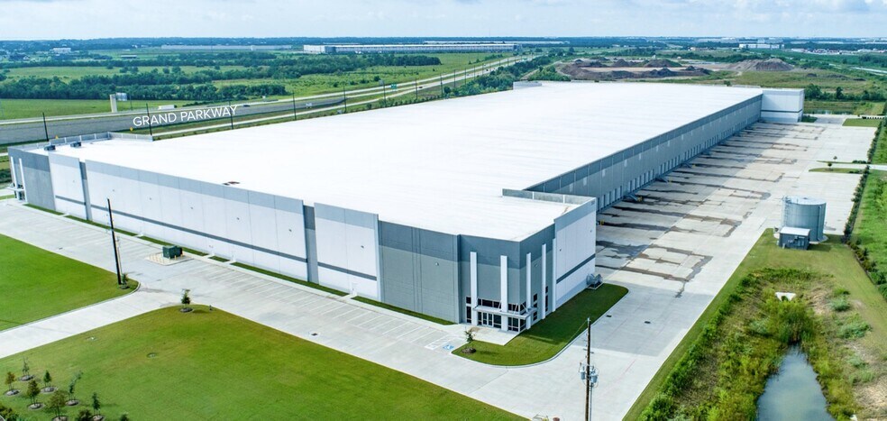 Primary Photo Of 3300 Kilgore Pky, Baytown Warehouse For Sale