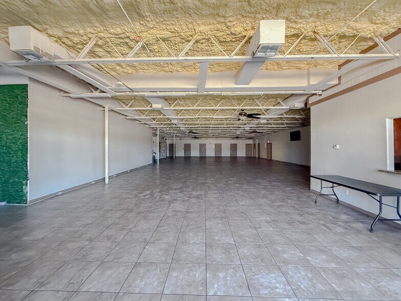 More Photos Of 1004 E 6th St, Alice Healthcare For Sale