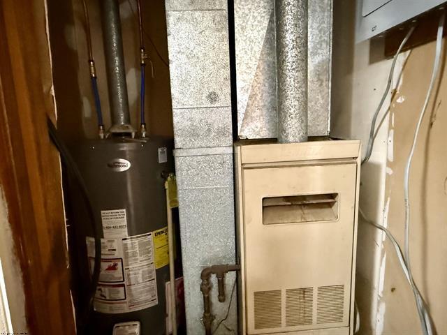 More Photos Of 1005 Locust Ave, Fairmont Specialty For Sale