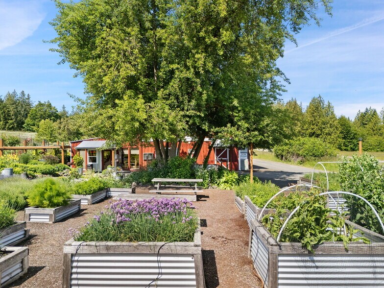 More Photos Of 101 Provence View Ln, Sequim Restaurant For Sale