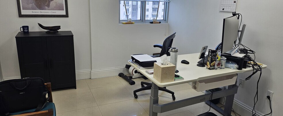 More Photos Of 3850 Bird Rd, Miami Office For Sale