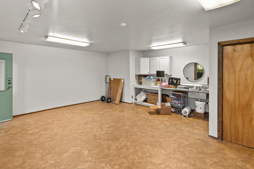 More Photos Of 110 Oak Creek Blvd, Sedona Specialty For Sale