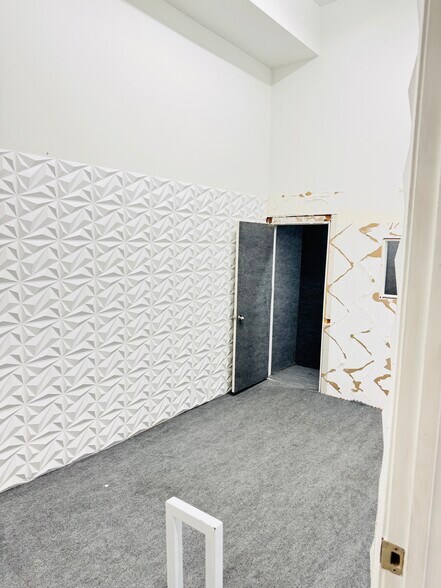 More Photos Of 7424-7426 W Sunset Blvd, Los Angeles Storefront Retail Office For Lease