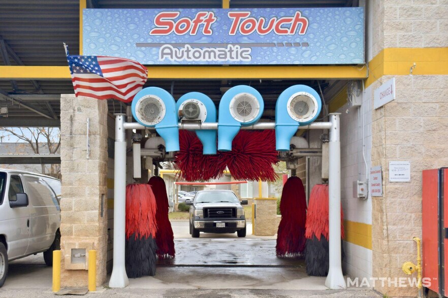 More Photos Of 1971 S Bagdad Rd, Cedar Park Carwash For Sale