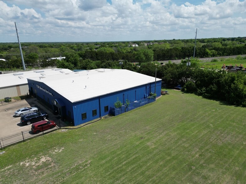 More Photos Of 910 KCK Way, Cedar Hill Distribution For Sale
