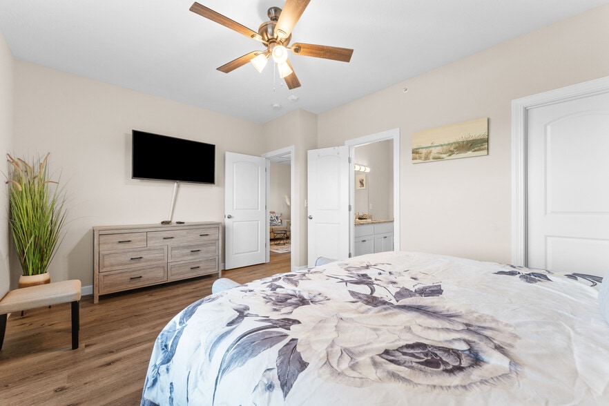 More Photos Of 3002 N Vineyards Ter, Branson General Retail For Sale