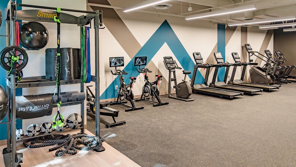 More Photos Of 9601 Amberglen Blvd, Austin Office For Lease
