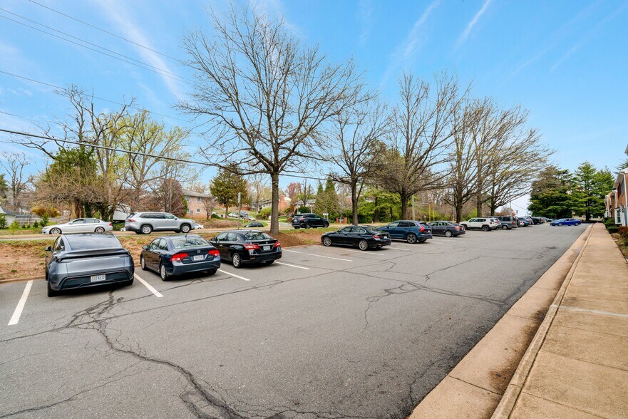 More Photos Of 7297 US-29, Falls Church Office For Sale