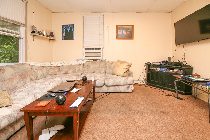 More Photos Of 2102 S Lehigh Ave, Whitehall Apartments For Sale