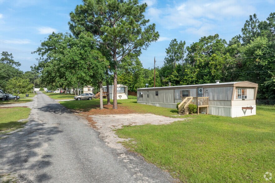More Photos Of 120 Sandy Springs Ln, Lexington Manufactured Housing Mobile Home Park For Sale