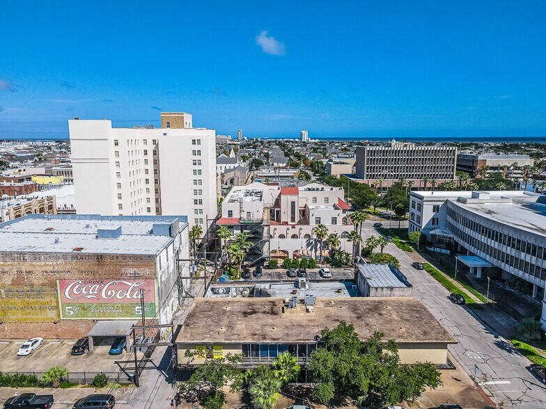 More Photos Of 622 Kempner, Galveston Loft Creative Space For Lease