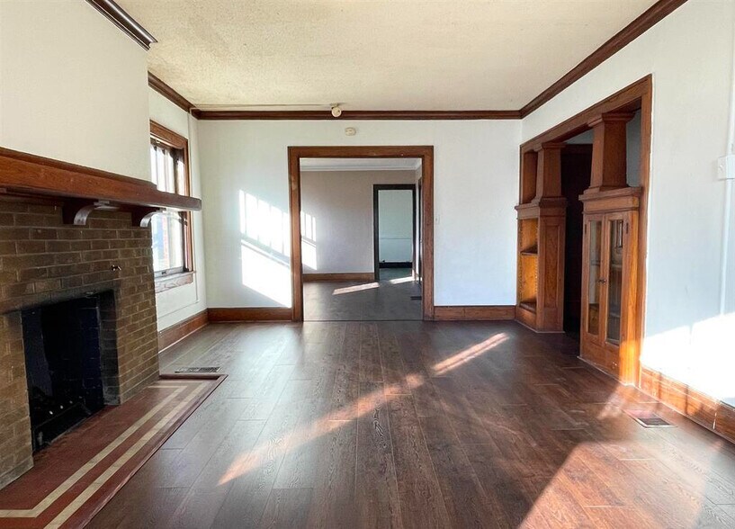 More Photos Of 919 W 3rd St, Peoria Apartments For Sale