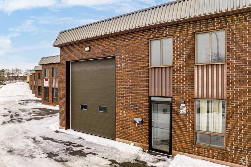 More Photos Of 6880 Boul Couture, Montréal Warehouse For Lease