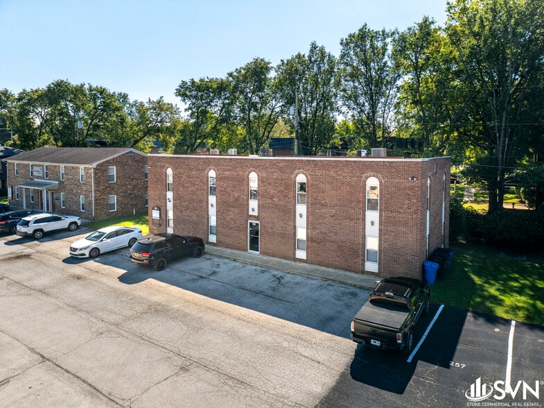 More Photos Of 261 Regency Cir, Lexington Office For Sale