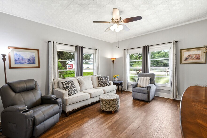 More Photos Of 9282 State Highway 75 S, New Waverly Freestanding For Sale