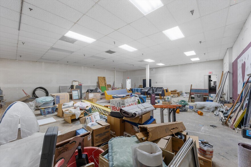 More Photos Of 6701 Niles St, Bakersfield Daycare Center For Sale