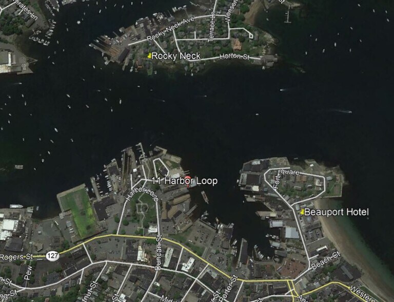 More Photos Of 11-13 Harbor Loop, Gloucester Warehouse For Lease