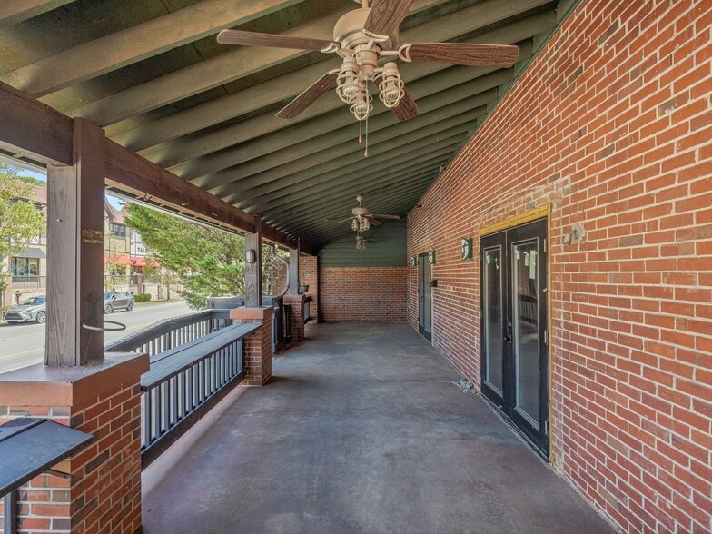 More Photos Of 10 Biltmore Plz, Asheville Restaurant For Lease