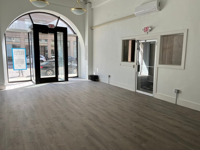 More Photos Of 759-763 N Milwaukee St, Milwaukee Office For Lease