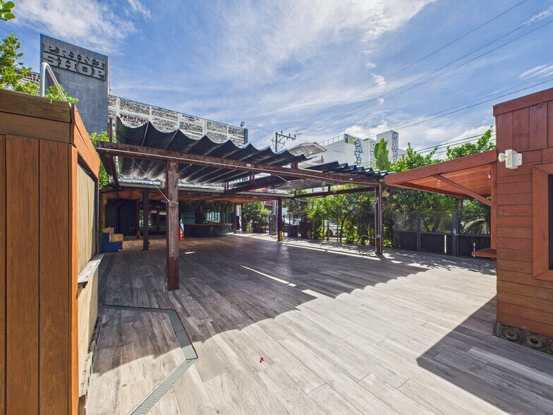 More Photos Of 2509 N Miami Ave, Miami Loft Creative Space For Lease