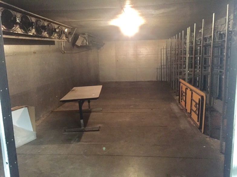 More Photos Of 10240-10242 N Walton Walker Blvd, Dallas Freestanding For Lease