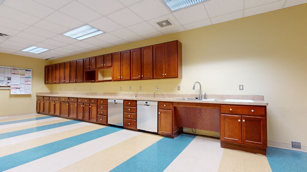 More Photos Of 3767 Ranchero Dr, Ann Arbor Office For Sale