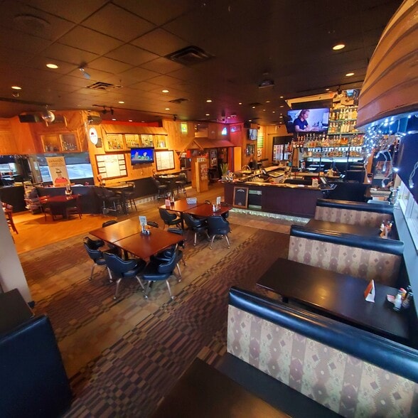 More Photos Of 6996 265th St NW, Stanwood Movie Theatre For Sale