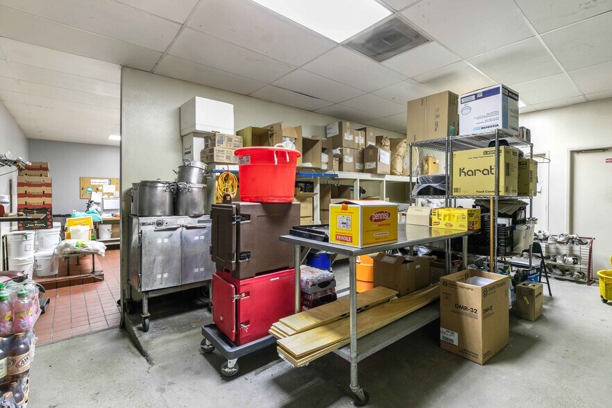 More Photos Of 1423-1425 W Burbank Blvd, Burbank General Retail For Sale