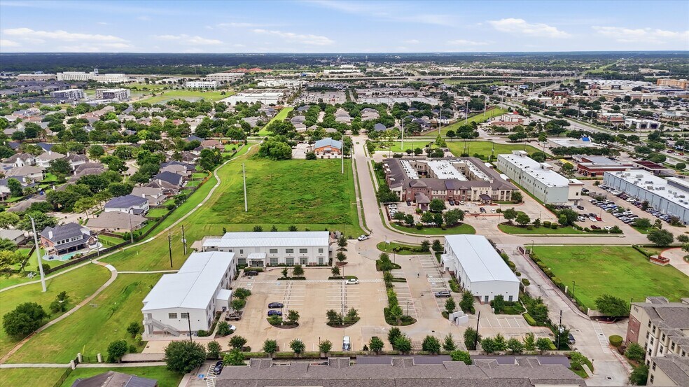 More Photos Of , Pearland Office For Sale