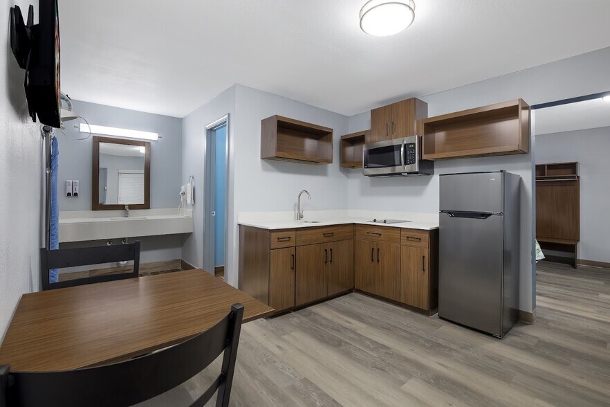 More Photos Of 4407 27th St, Orange Hotel For Sale