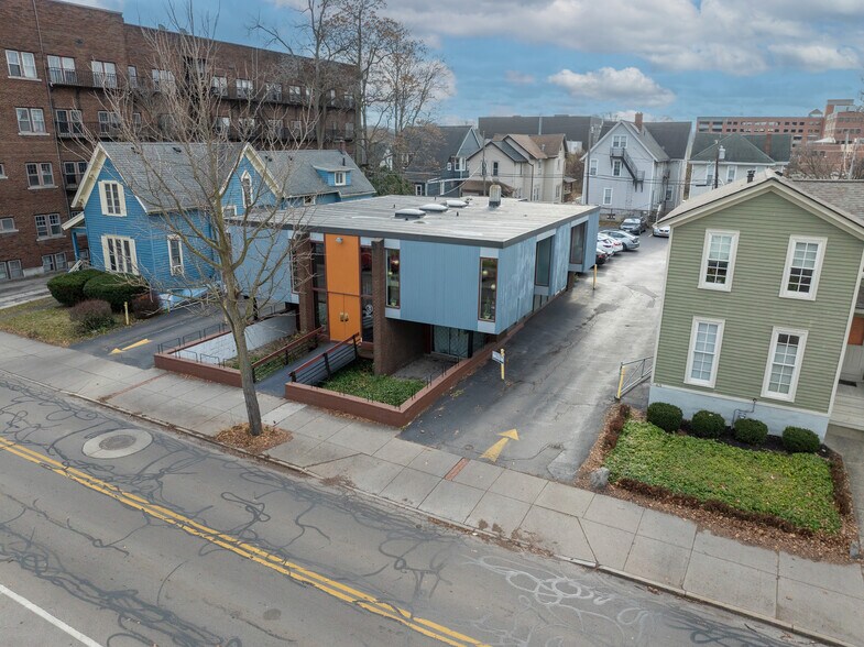 More Photos Of 71 Park Ave, Rochester Medical For Sale