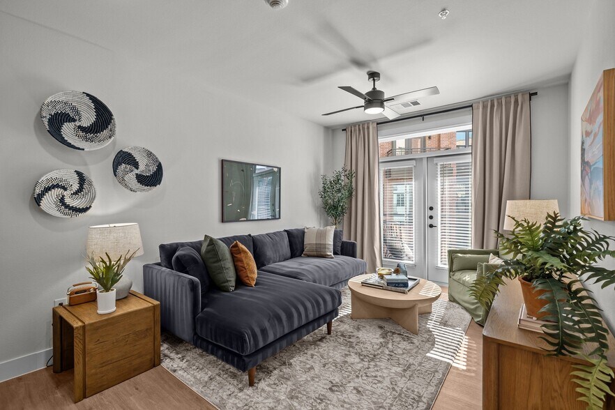 More Photos Of 760 Airport Blvd, Austin Apartments For Lease