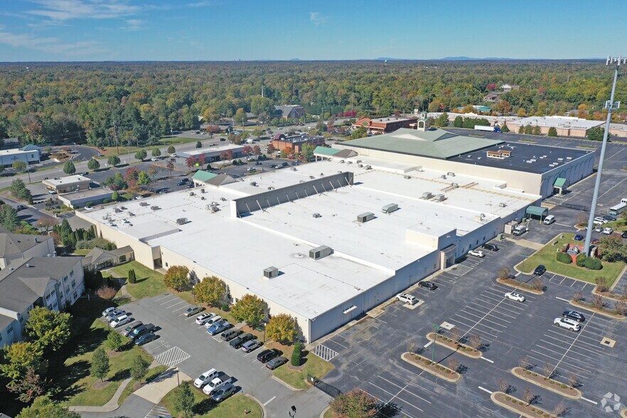 More Photos Of 1701-1703 Westchester Dr, High Point Freestanding For Lease