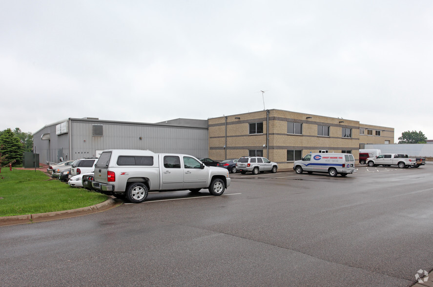 Primary Photo Of 14200 James Rd, Rogers Manufacturing For Lease