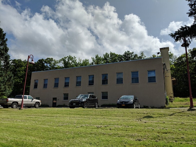 More Photos Of 630 7th Ave, Troy Warehouse For Sale