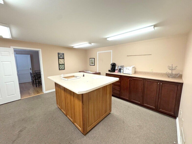 More Photos Of 1748 S Main St, Rocky Mount Office For Sale
