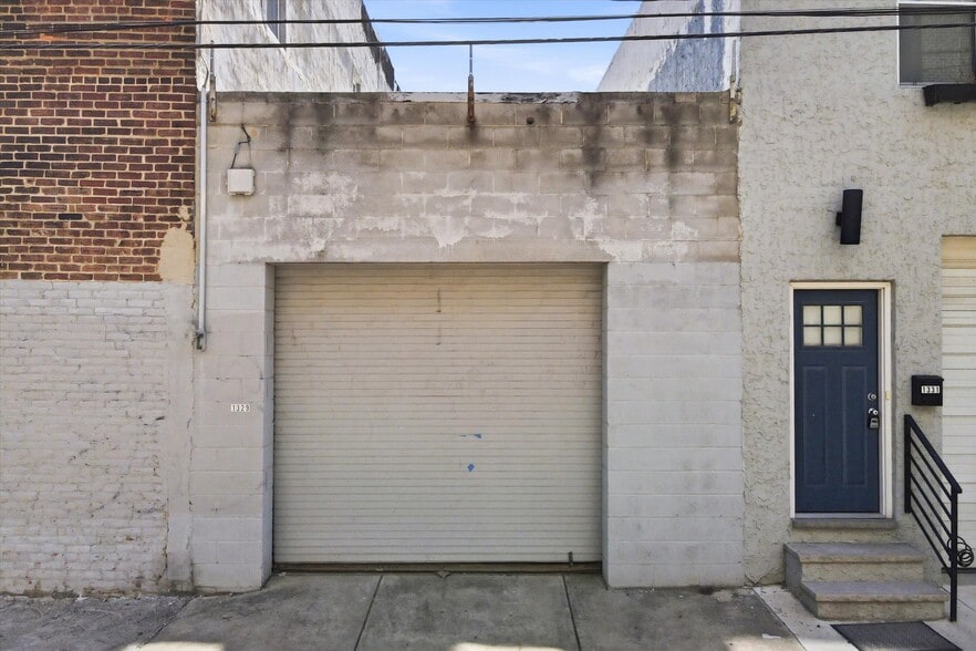 More Photos Of 1328 S 20th St, Philadelphia Distribution For Sale
