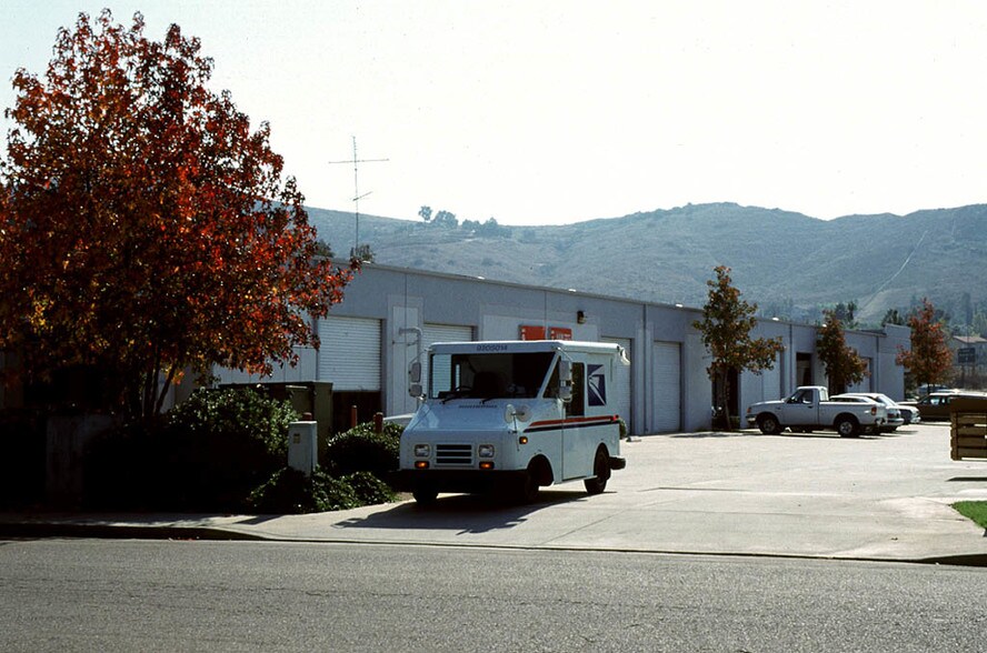 More Photos Of 10925 Wheatlands Ave, Santee Warehouse For Lease