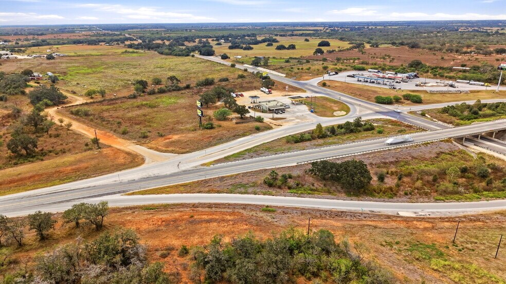 More Photos Of 1000 State Highway 123 S, Stockdale Service Station For Sale