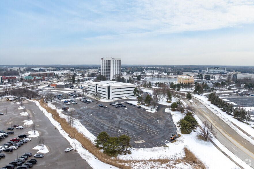 More Photos Of 901 Tower Dr, Troy Coworking Space