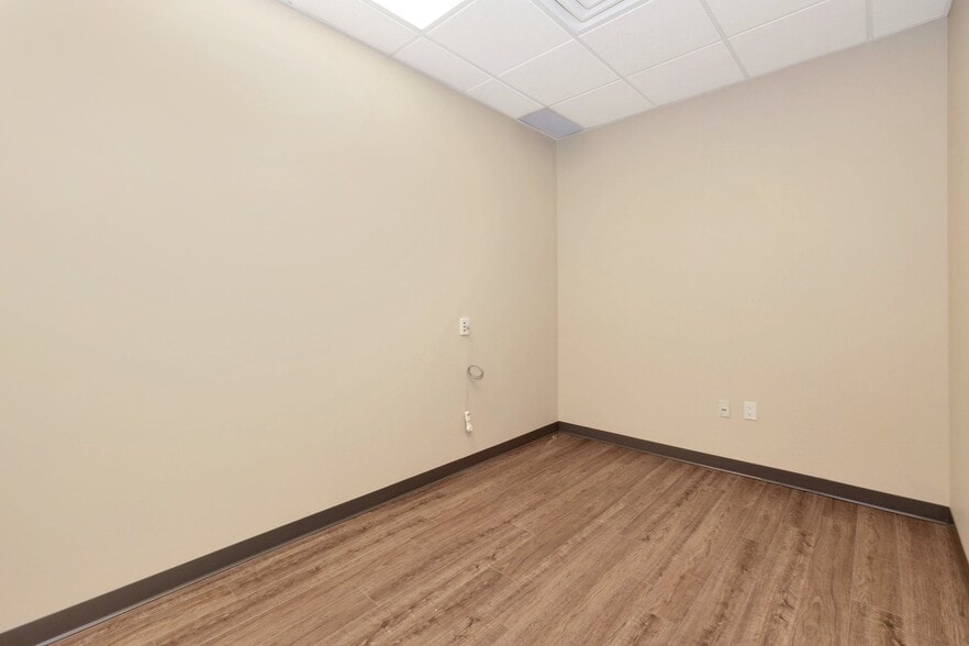 More Photos Of 10 Waldron Ave, Nyack Storefront For Lease