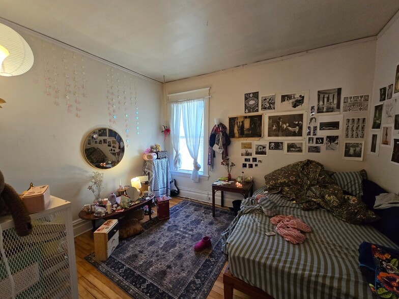 More Photos Of 2205 Pleasant Ave S, Minneapolis Apartments For Sale