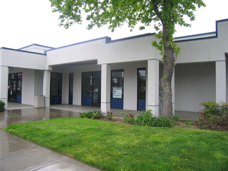 Primary Photo Of 326-350 W Grant Line Rd, Tracy Unknown For Lease
