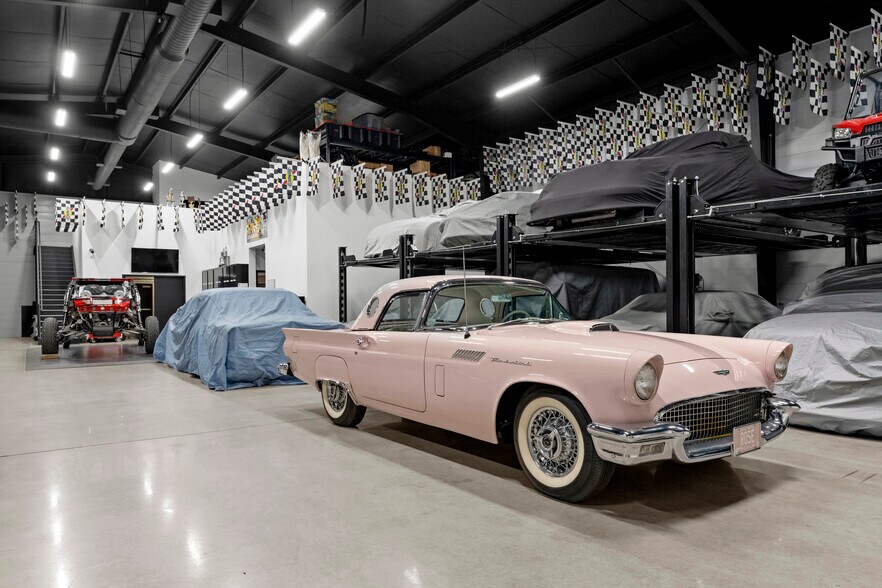 More Photos Of 2471 N Nc-16 Hwy, Denver Warehouse For Lease