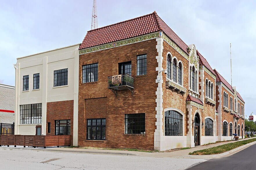 More Photos Of 3216 Gillham Plz, Kansas City Loft Creative Space For Lease