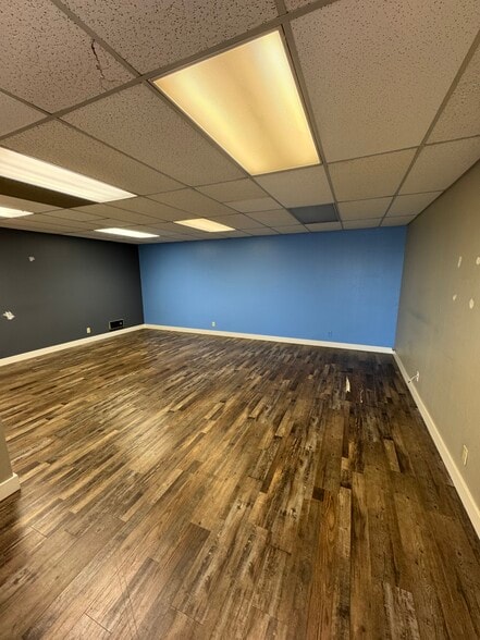 More Photos Of 1206 S Amphlett Blvd, San Mateo Warehouse For Lease